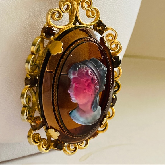 JULIANA for CELEBRITY CAMEO BROOCH-PENDANT - Picture 2 of 14